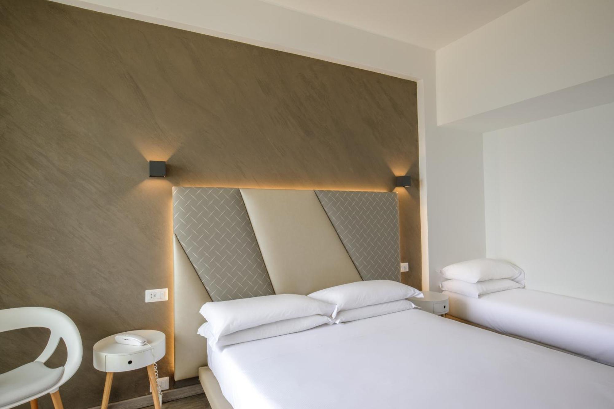 Hotel Tirreno Latina Eksteriør billede