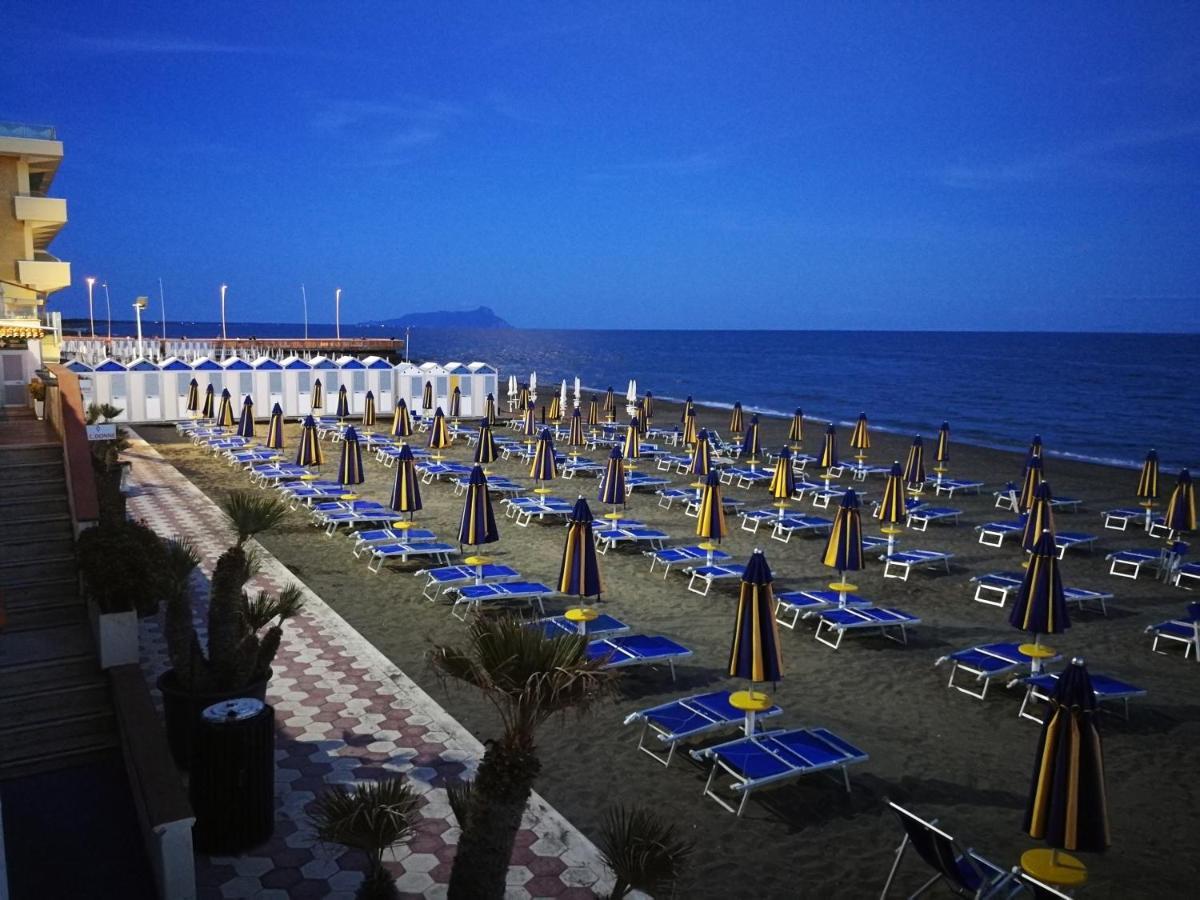 Hotel Tirreno Latina Eksteriør billede